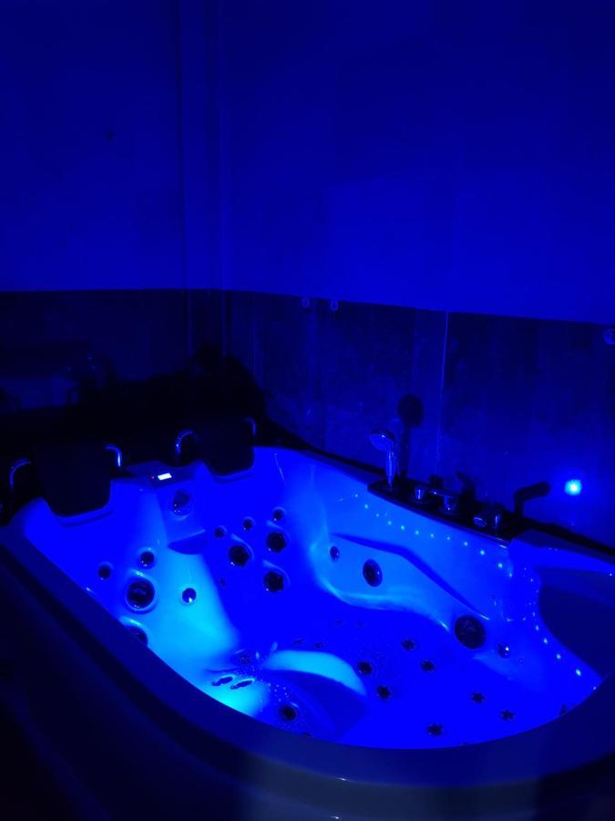 Lights Spa National Arena Mega Mall Monza Bukarest Exterior foto